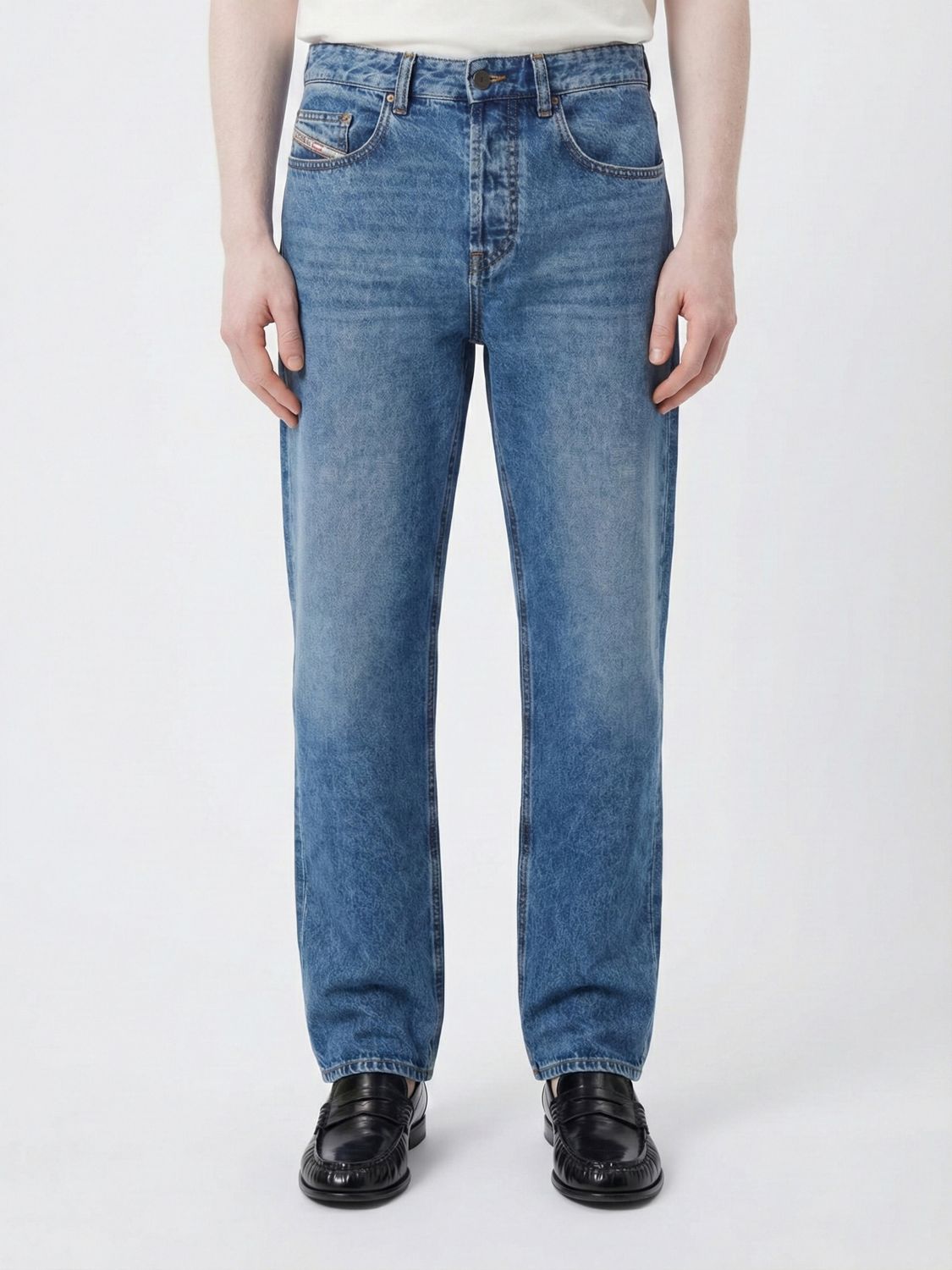 Straight Jeans