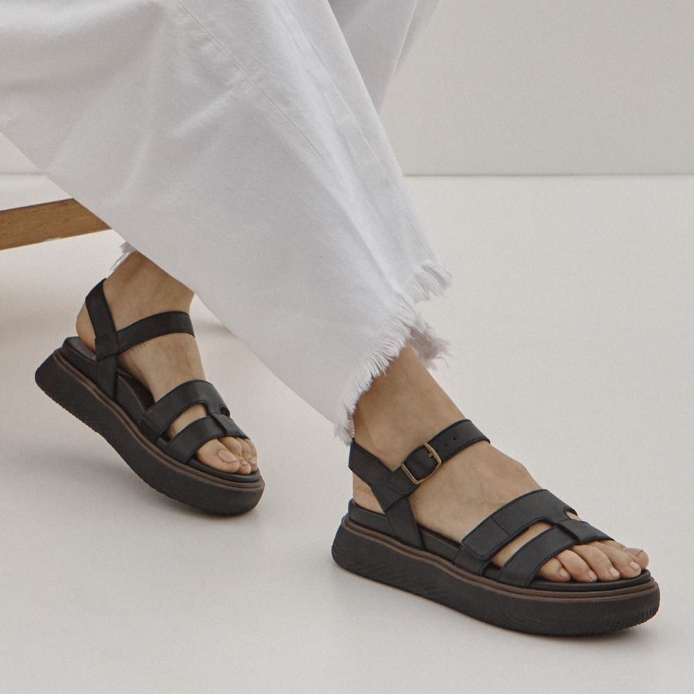 Vionic Solana Strappy Sandals In Black