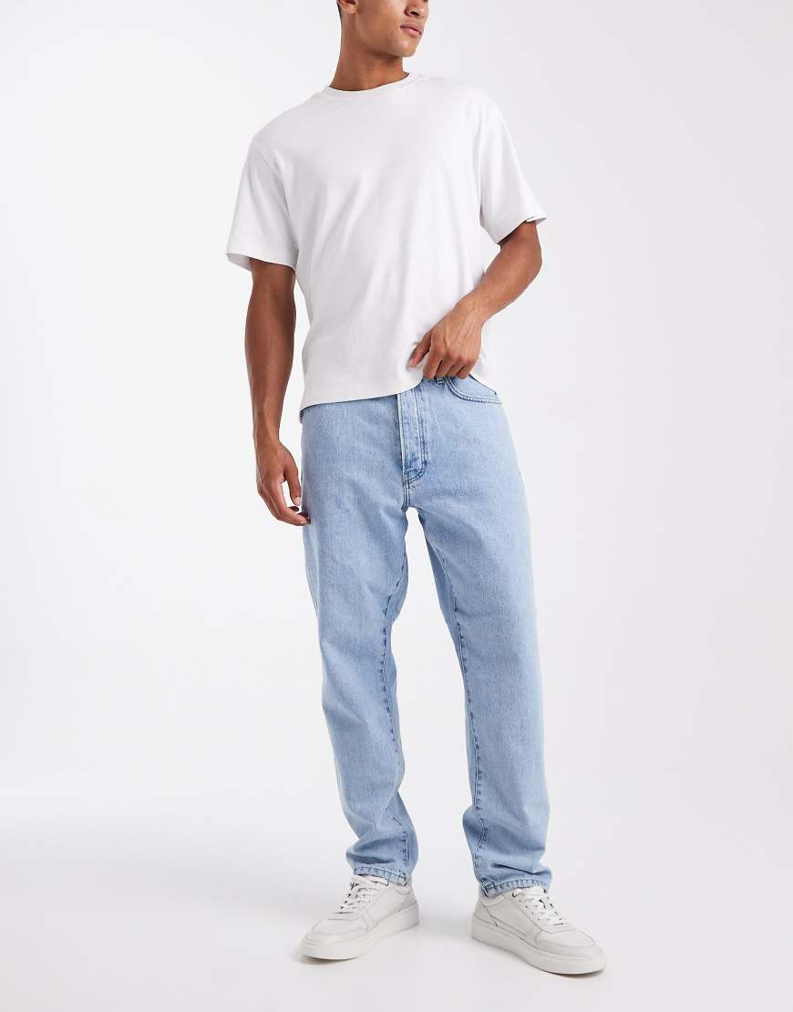 Tye loose tapered fit jeans in light wash-Blue