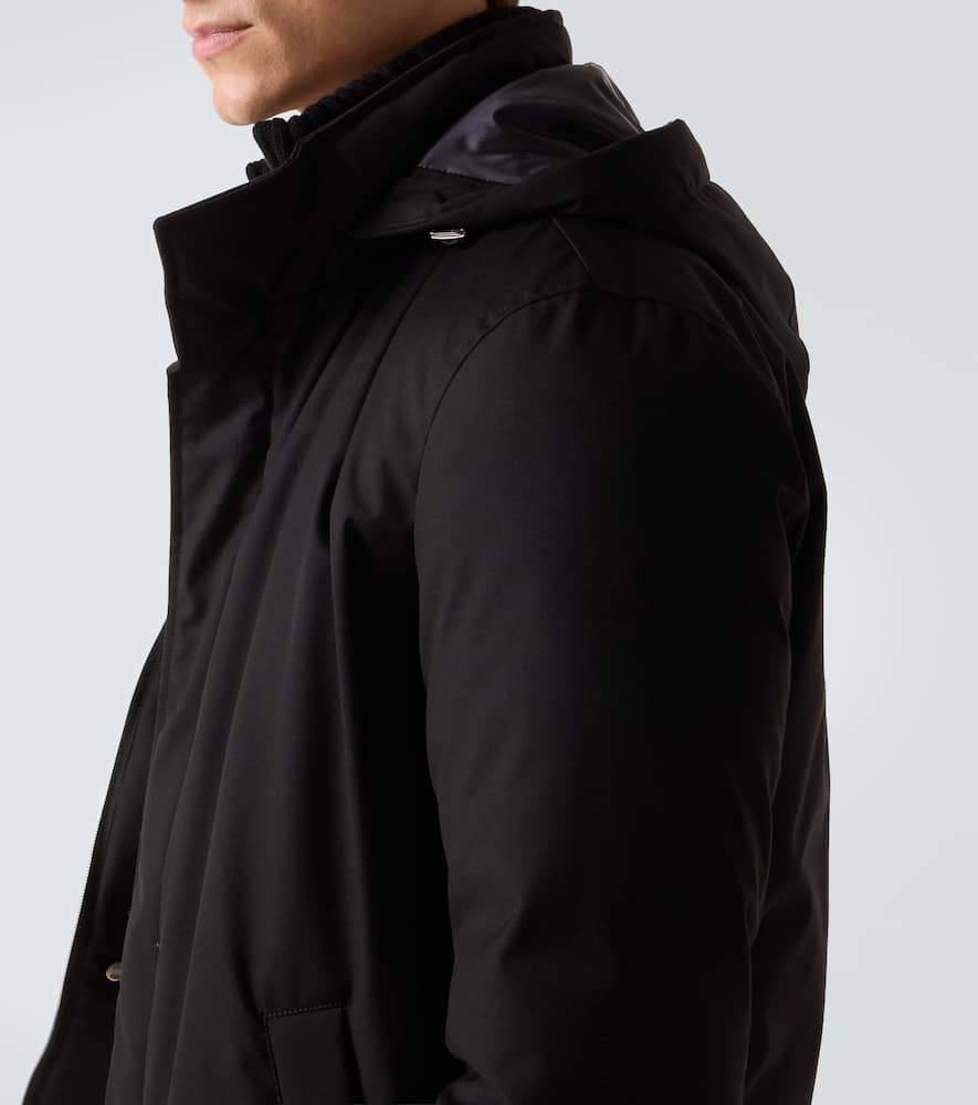 Hooded down jacket