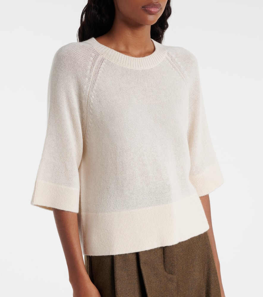 Wool and cashmere sweater