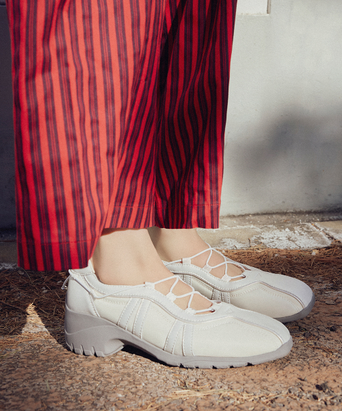 BLISS HEEL STRING SNEAKERS