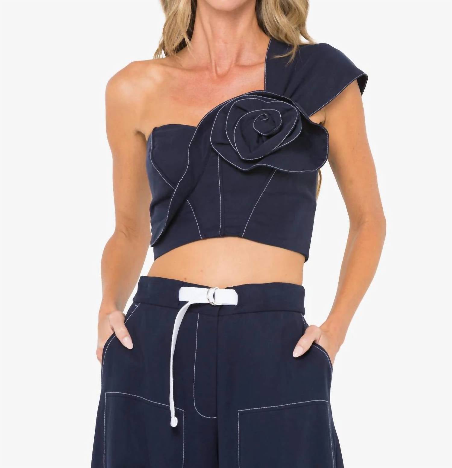 Blaire Top In Navy