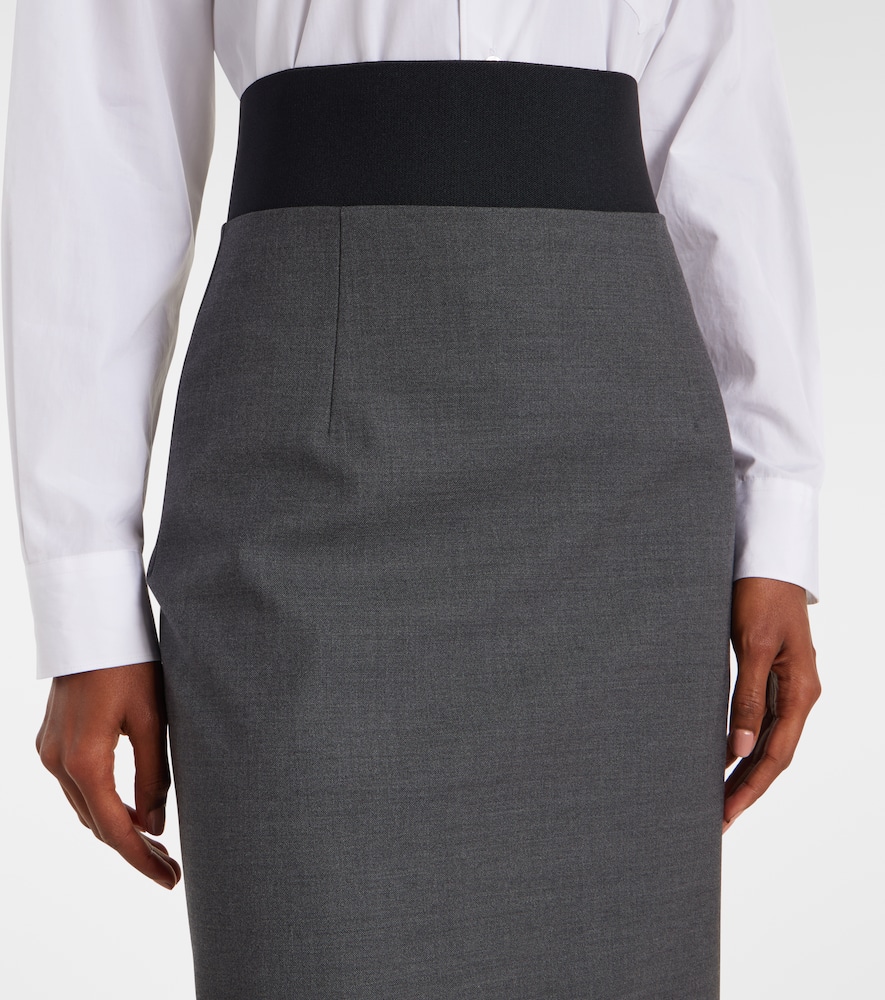Finire virgin wool pencil skirt