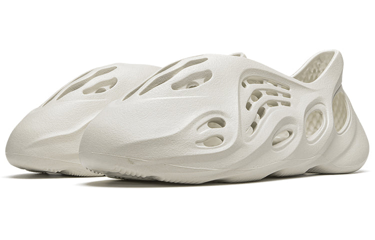 Yeezy Foam Runner 'Ararat'