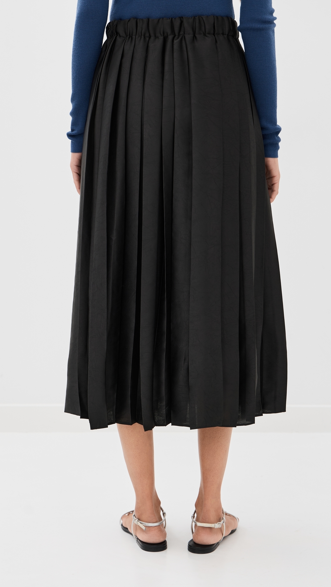 Feather Weight Pleated Pull On