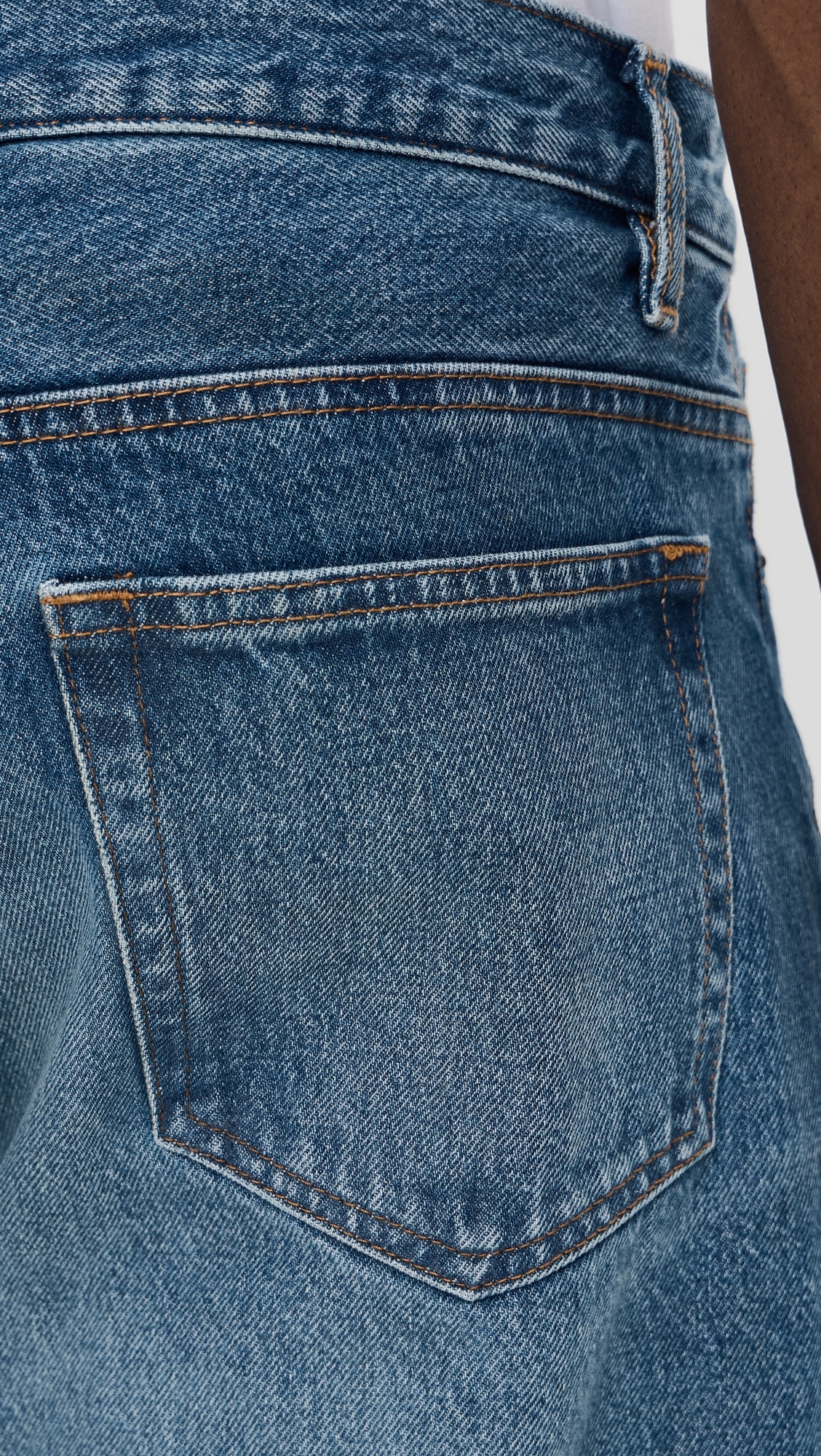 The Straight Jeans Outland