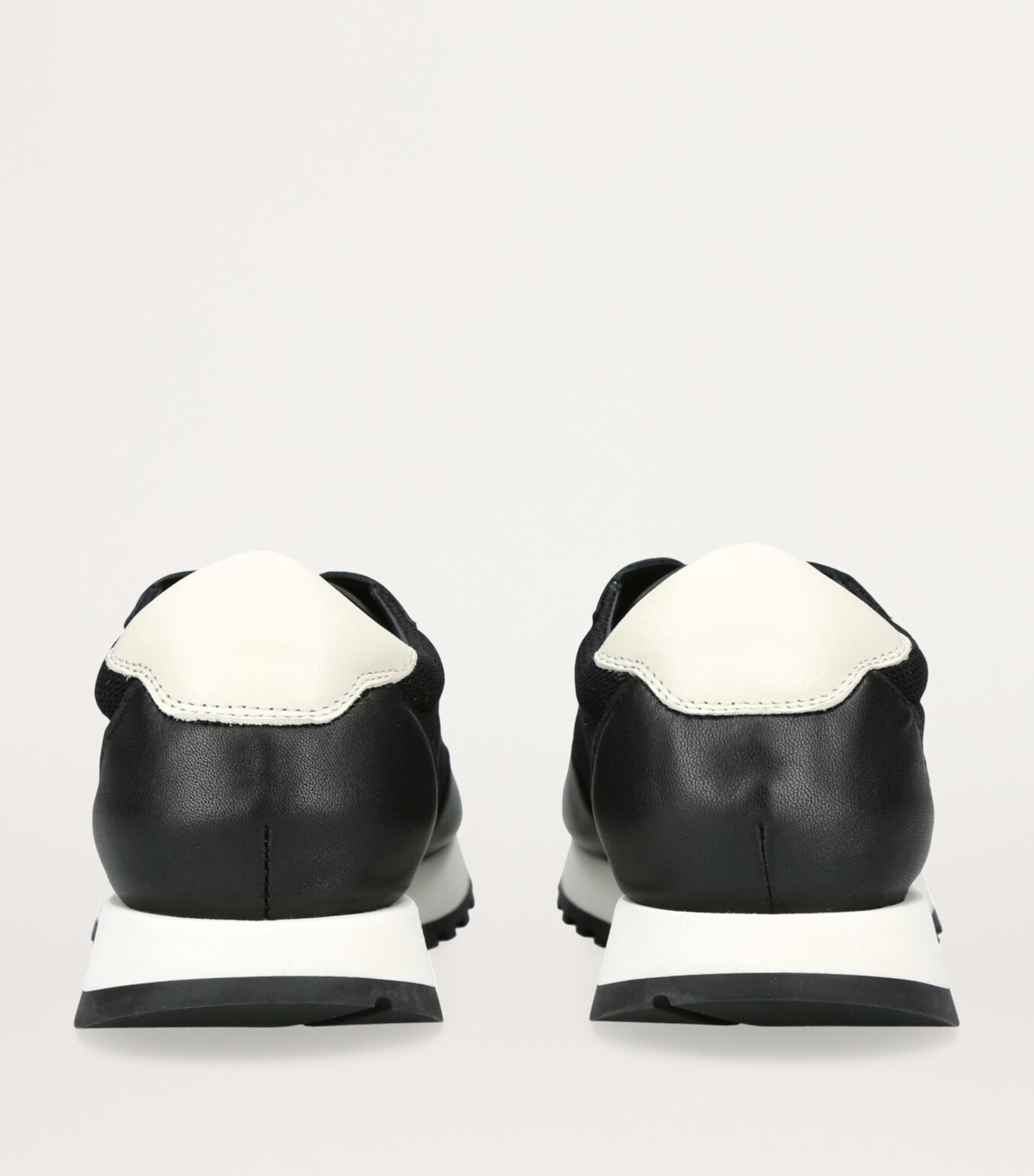 Owen Runner Sneakers