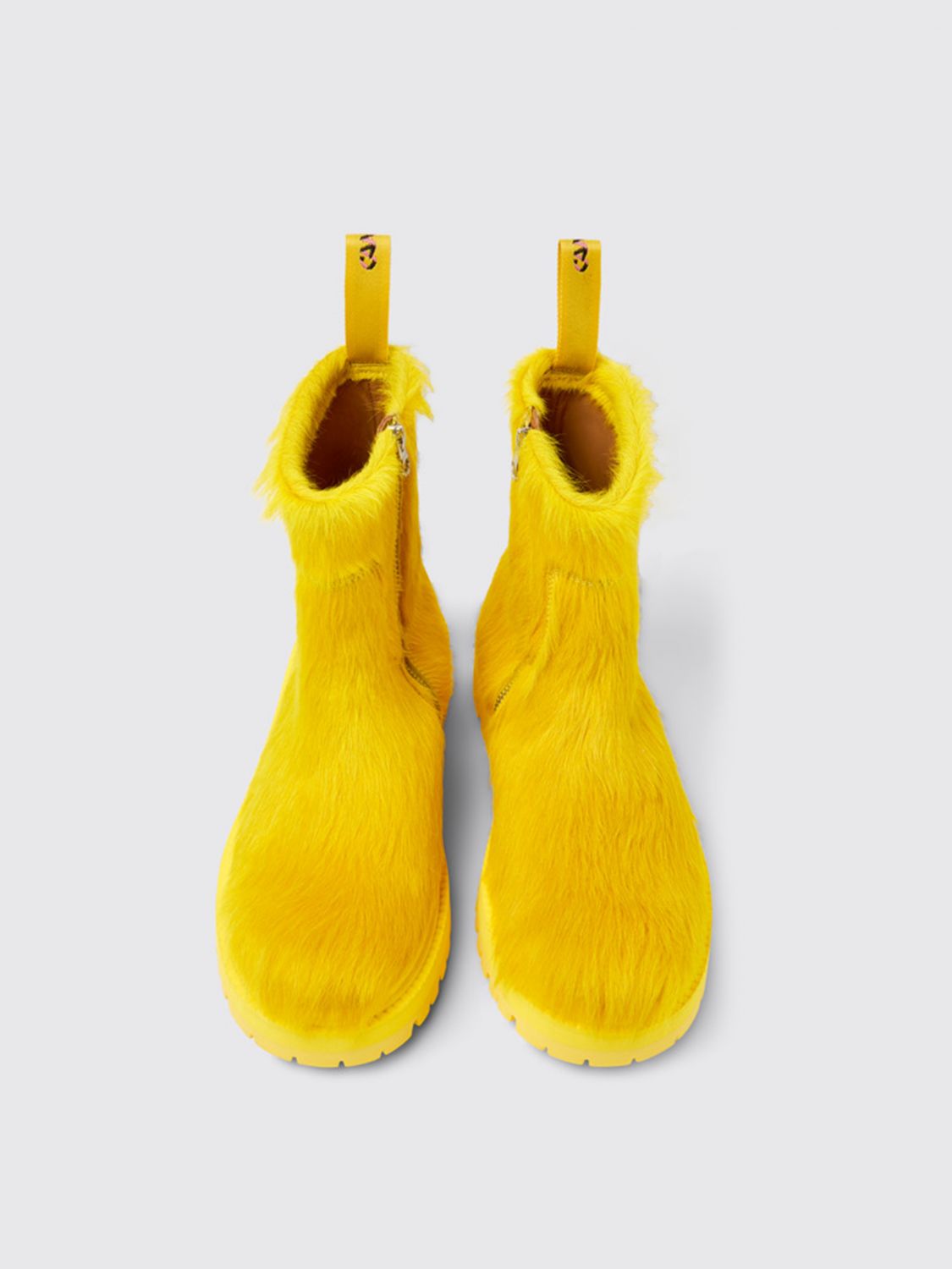 Boots Men color Yellow