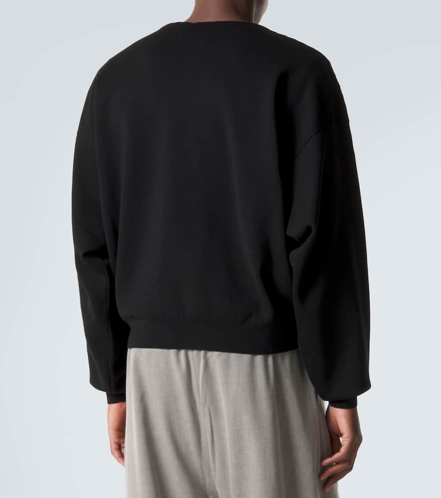 Virgin wool sweater