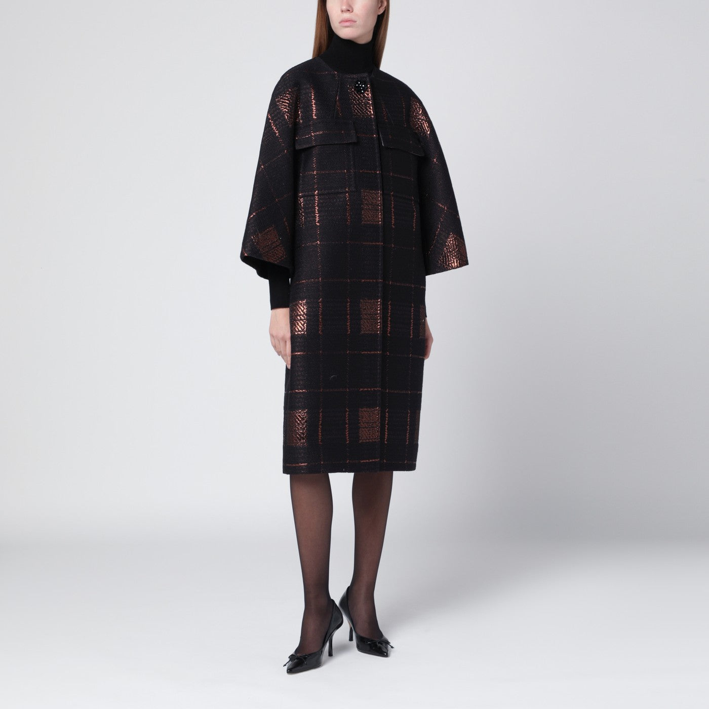 Black cocoon coat in jacquard lamé