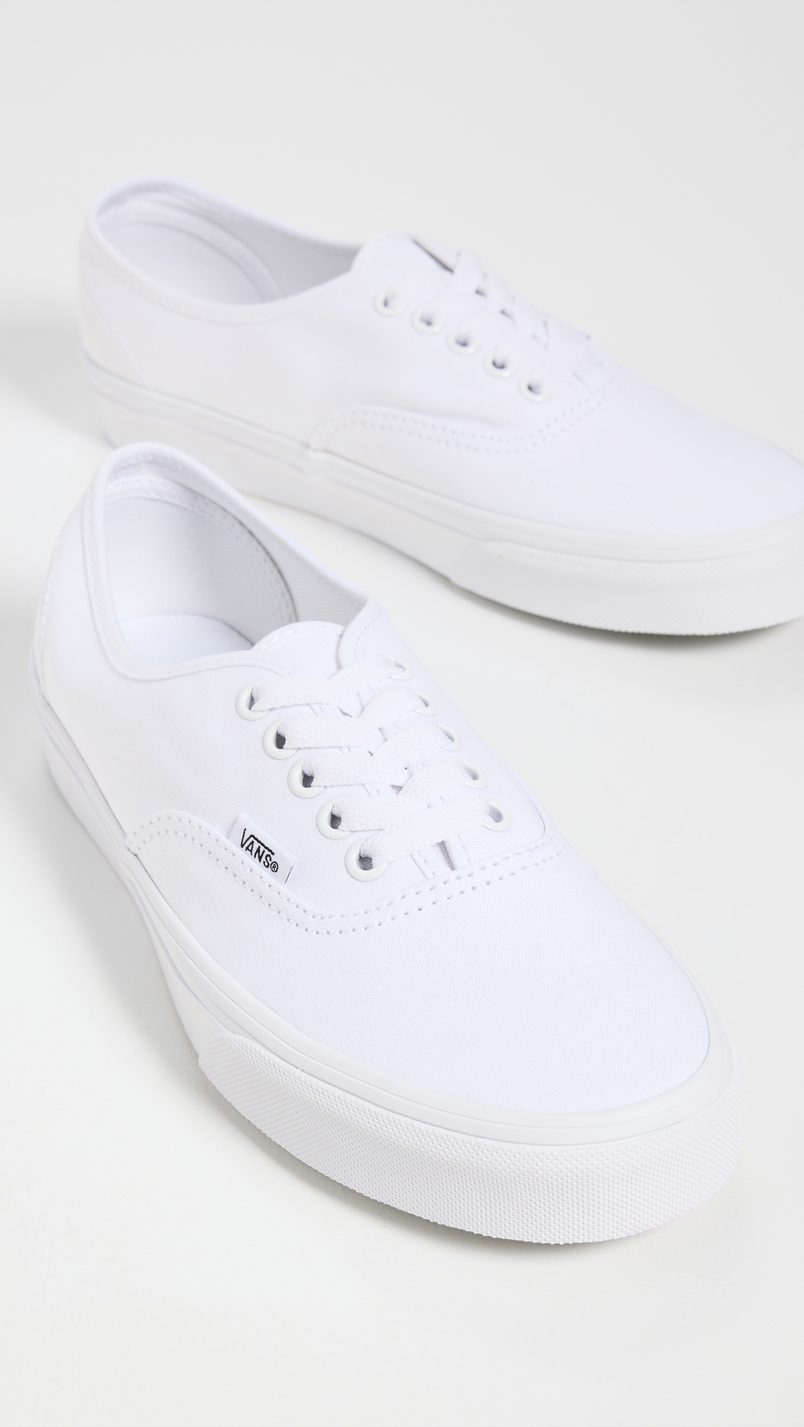Authentic Sneakers True White W