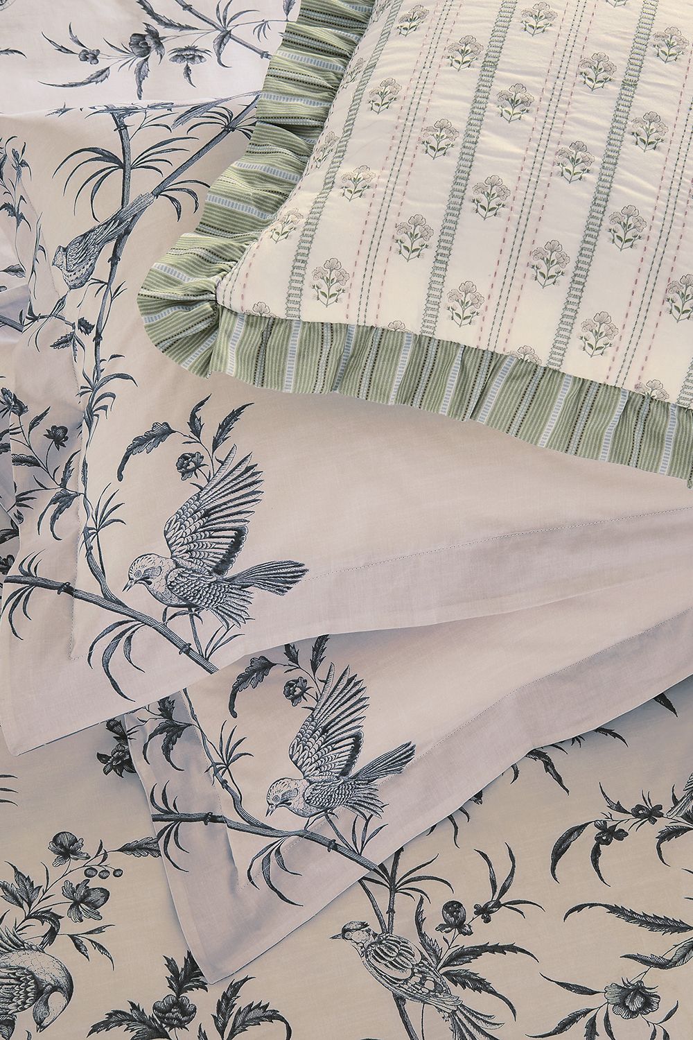 Sanderson 'Paradise Woods Toile' Cotton Duvet Cover Set in Blue | : Single