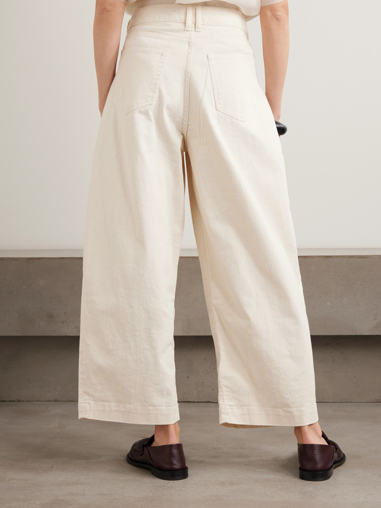 S. S. Daley - Ivy Pleated Cropped Mid-rise Barrel-leg Jeans - Ecru