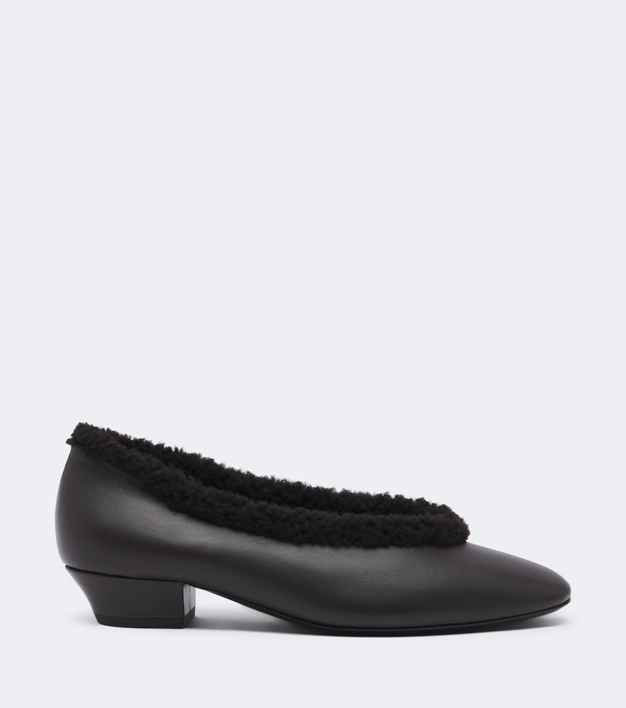 Shearling-lined leather pumps