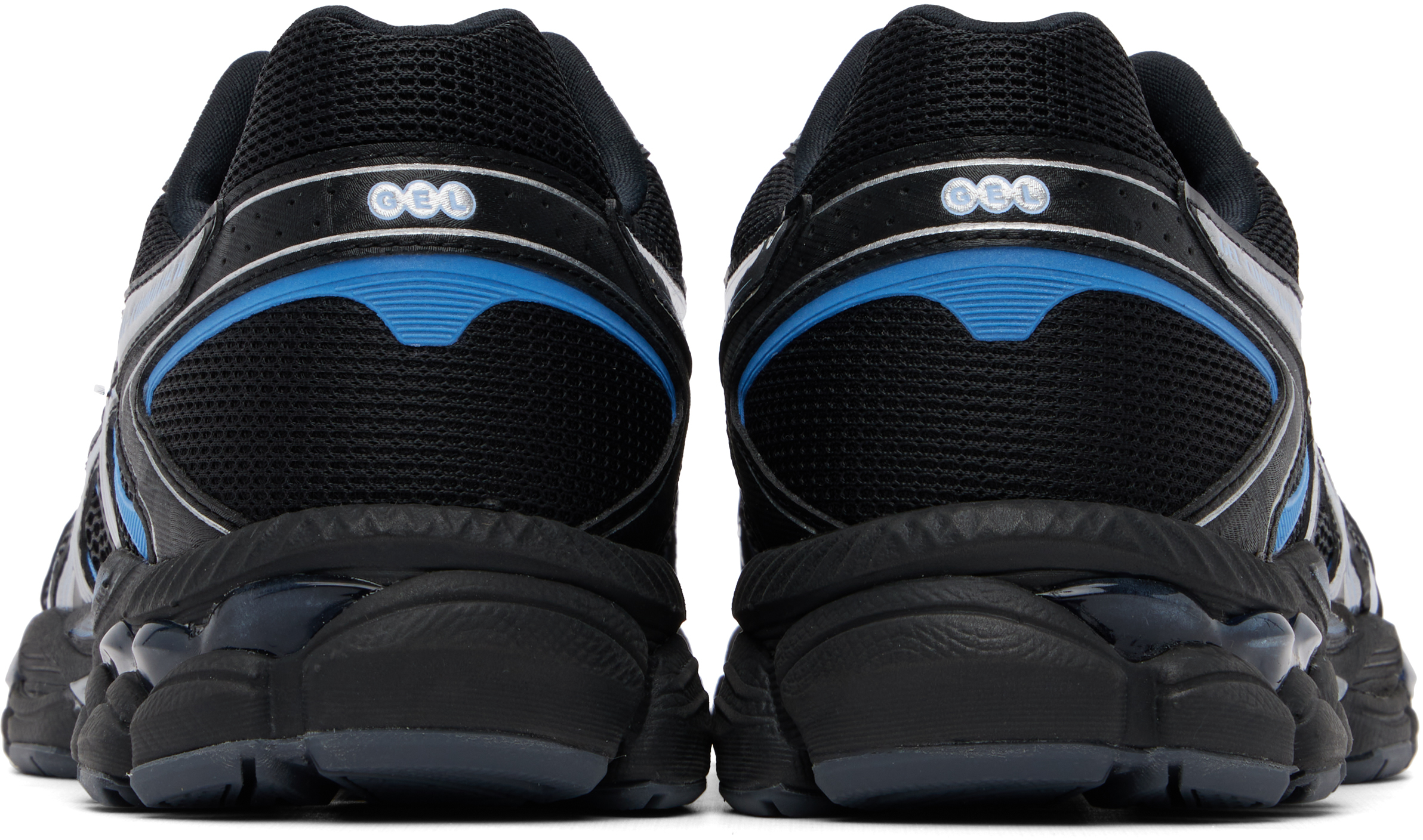 Black Gel-Cumulus 16 Sneakers