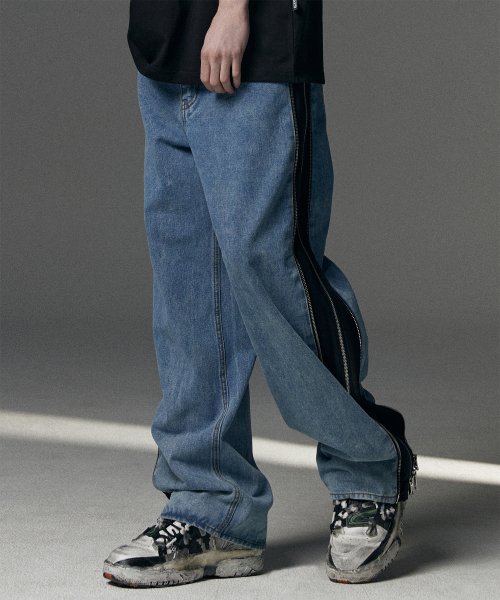 Side Zipper Incision Denim Pants