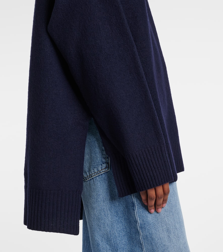 Wool sweater
