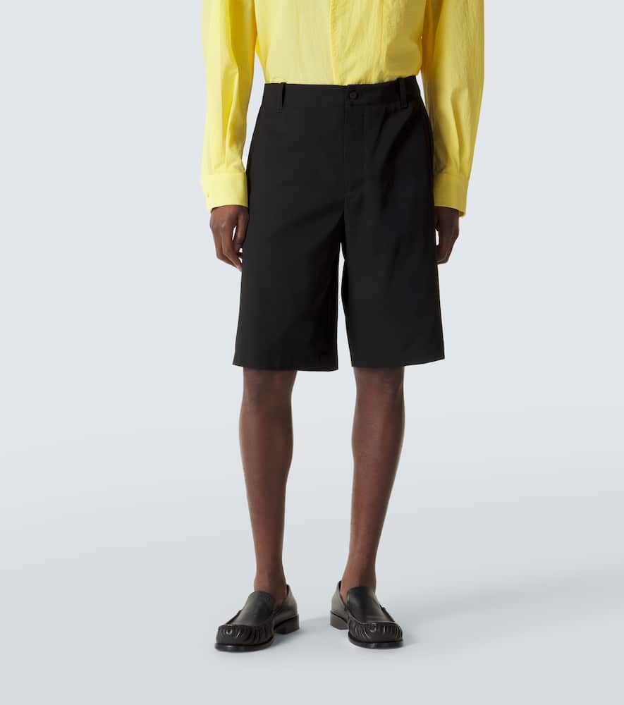 Camargue virgin wool Bermuda shorts
