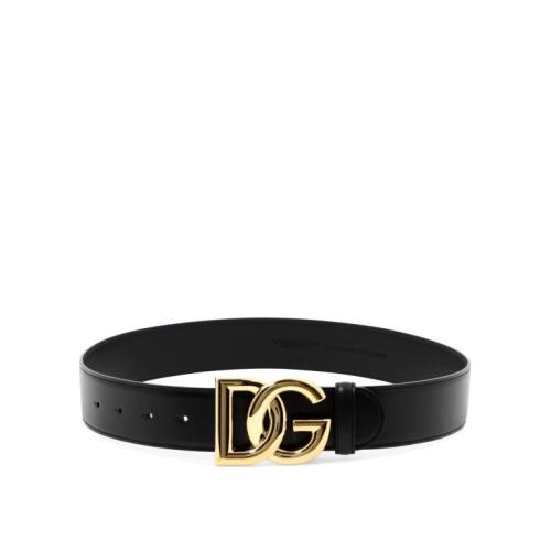 Logo-plaque buckle-fastening belt