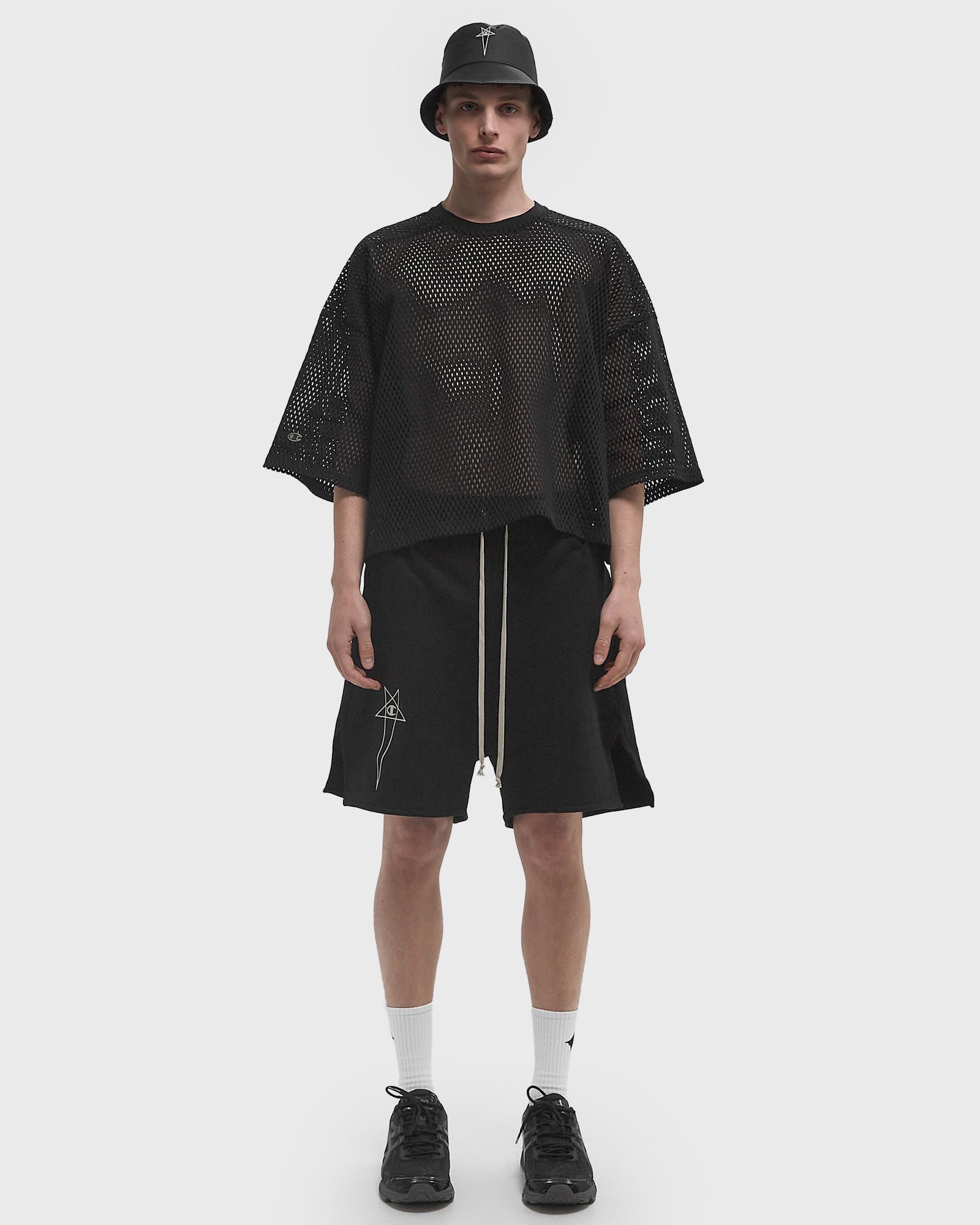 X Champion KNITTED - TOMMY T CROPPED black male Shortsleeves now available at BSTN