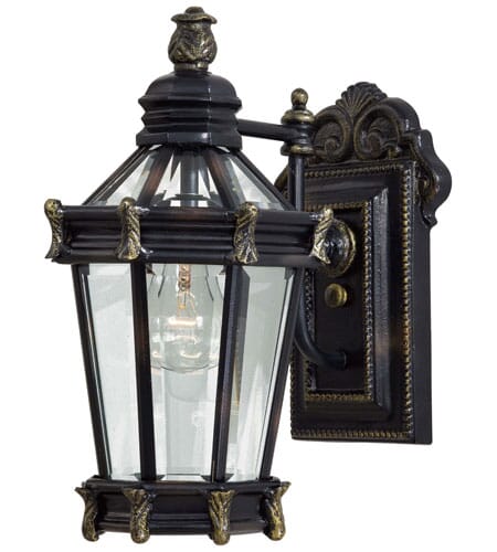 Stratford Hall 15" Outdoor Wall Light in Heritage with Gold Highlight