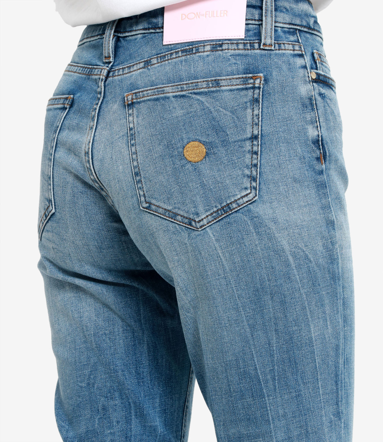 Enfiler le pantalon plus complet