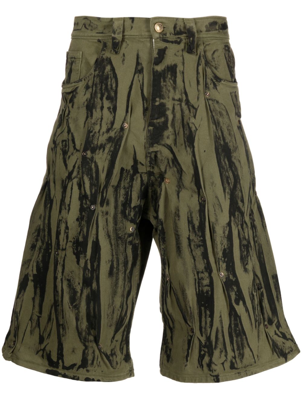 Camouflage-pattern below-knee shorts - Green
