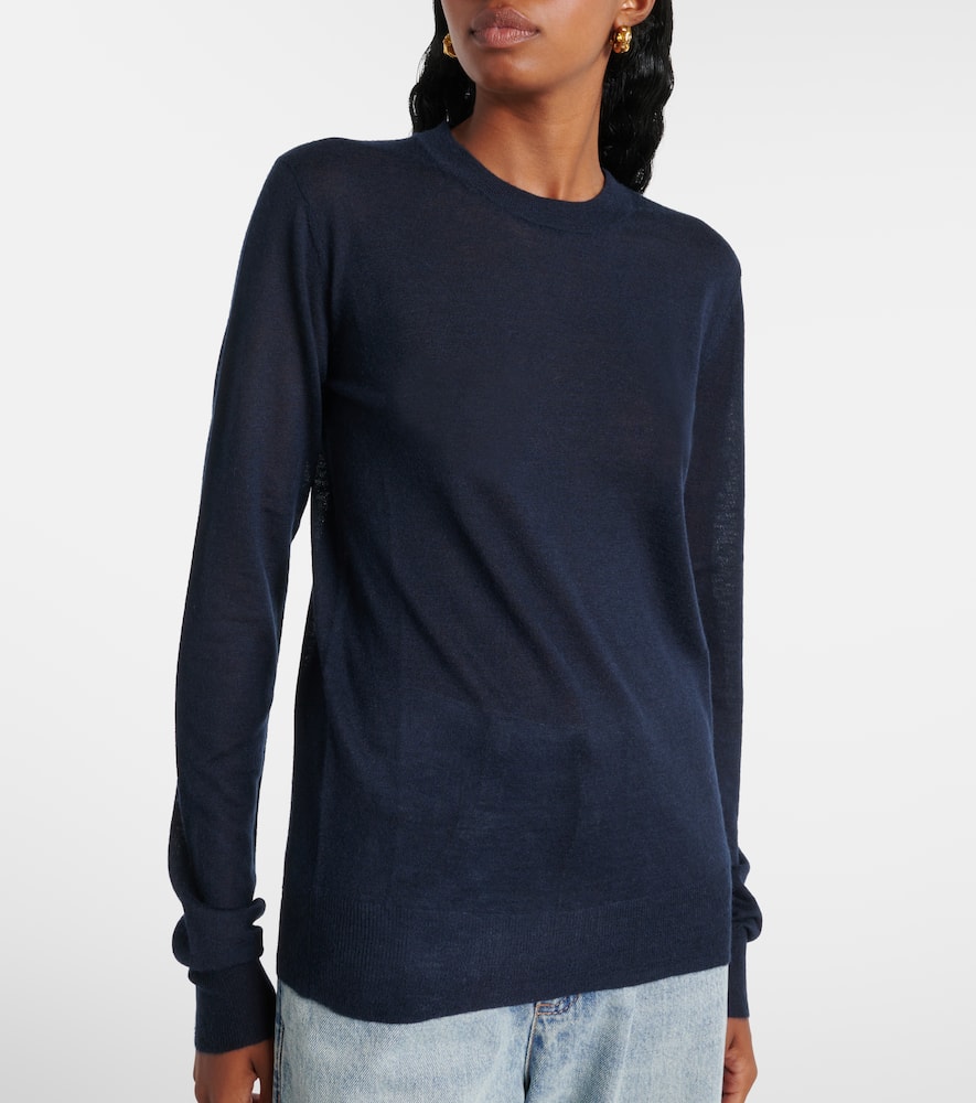 Cashmere sweater