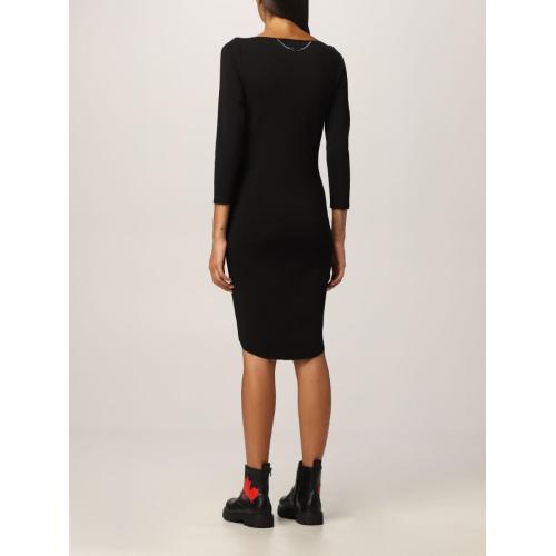 Three quarter-sleeved fitted dress - Black
