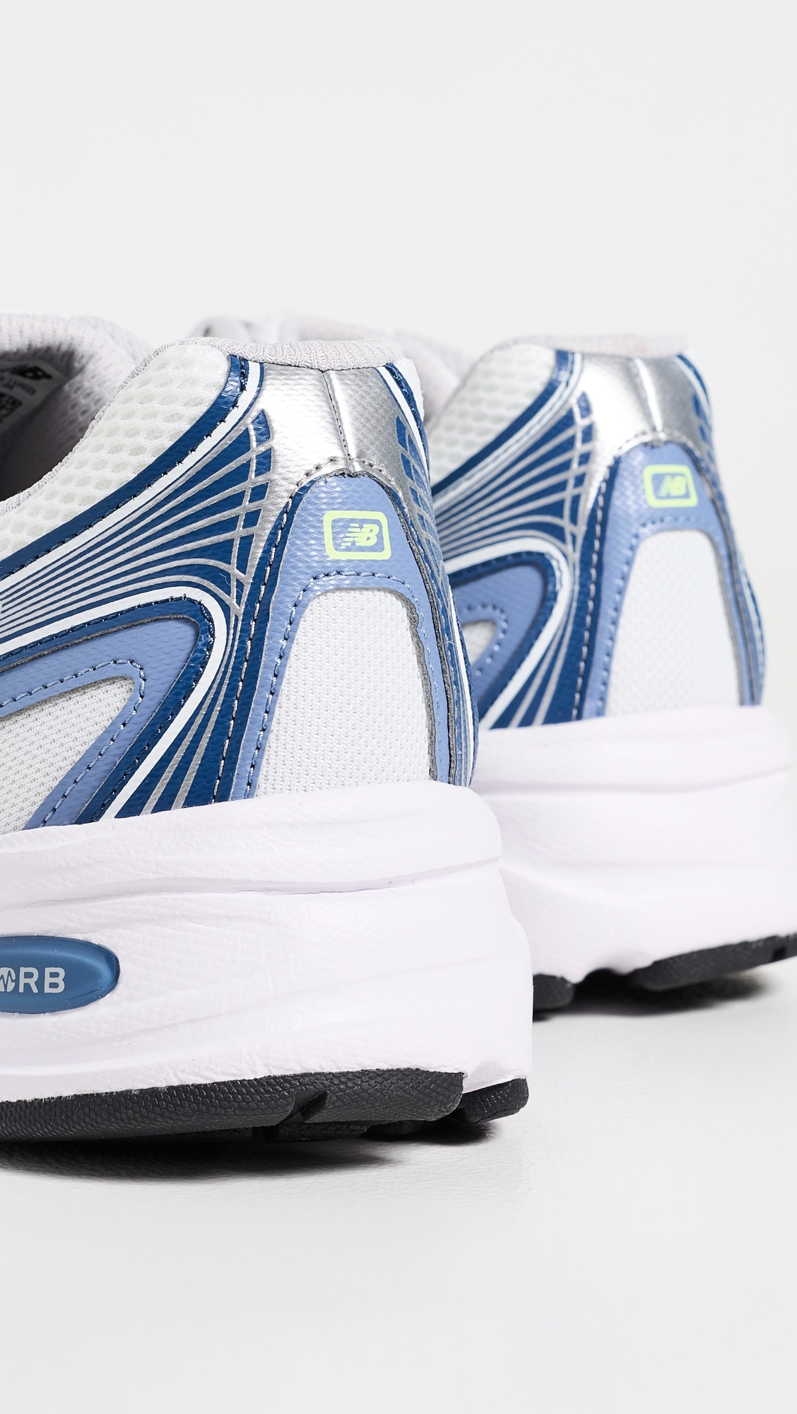 740 Sneakers White/Blue