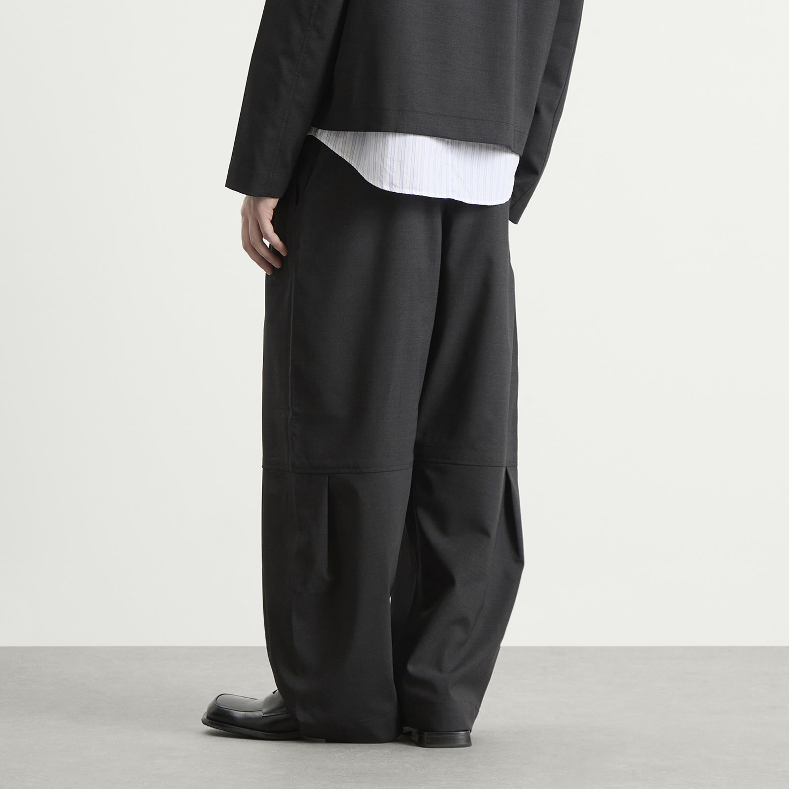 Men's Zushi Trouser in Charcoal