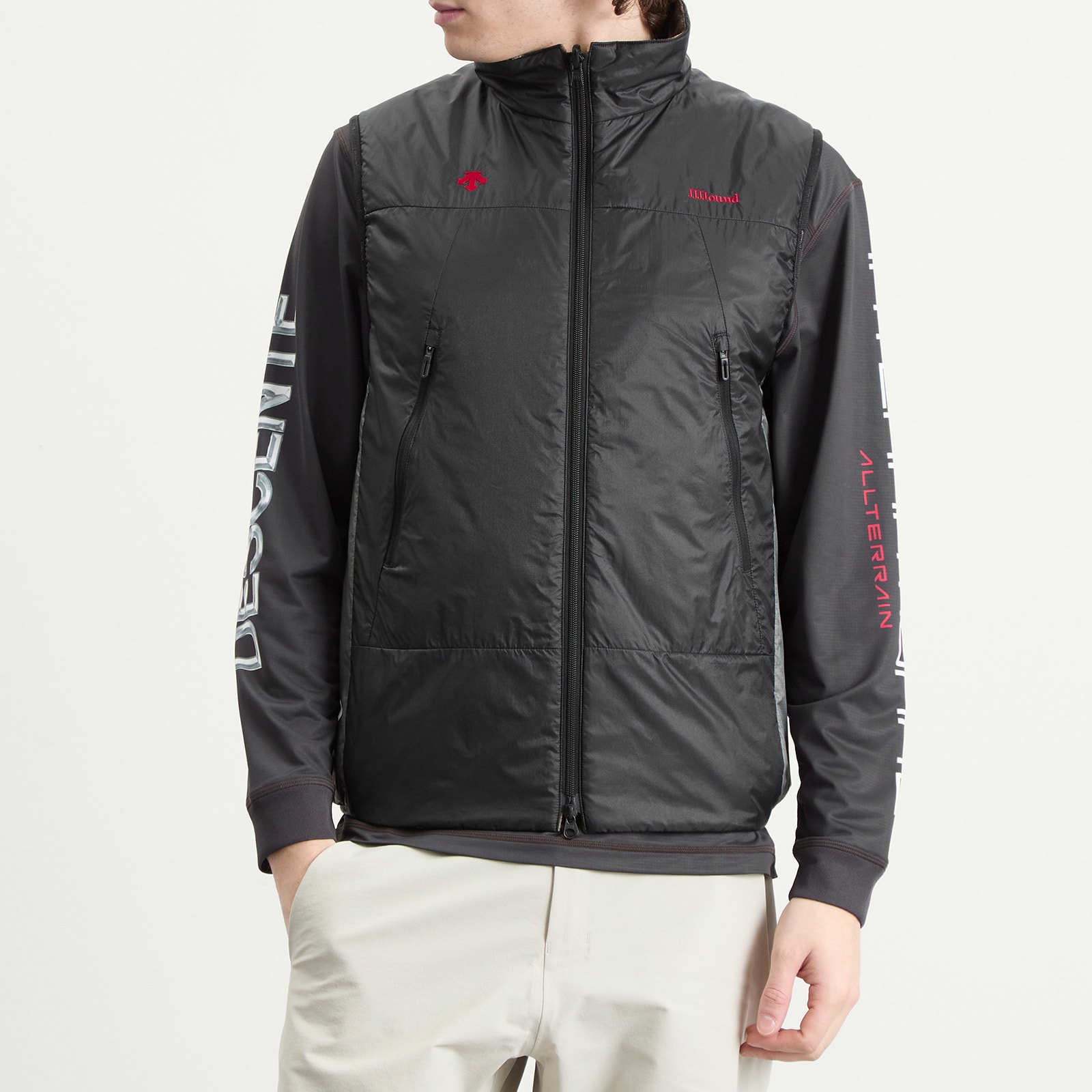 Men's Allterrain x JJJJound Reversible Vest in Black/Charcoal