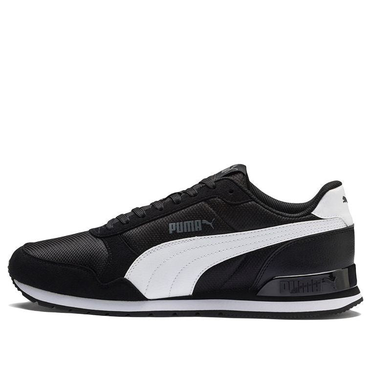 ST Runner V2 Black/White Low sneakers