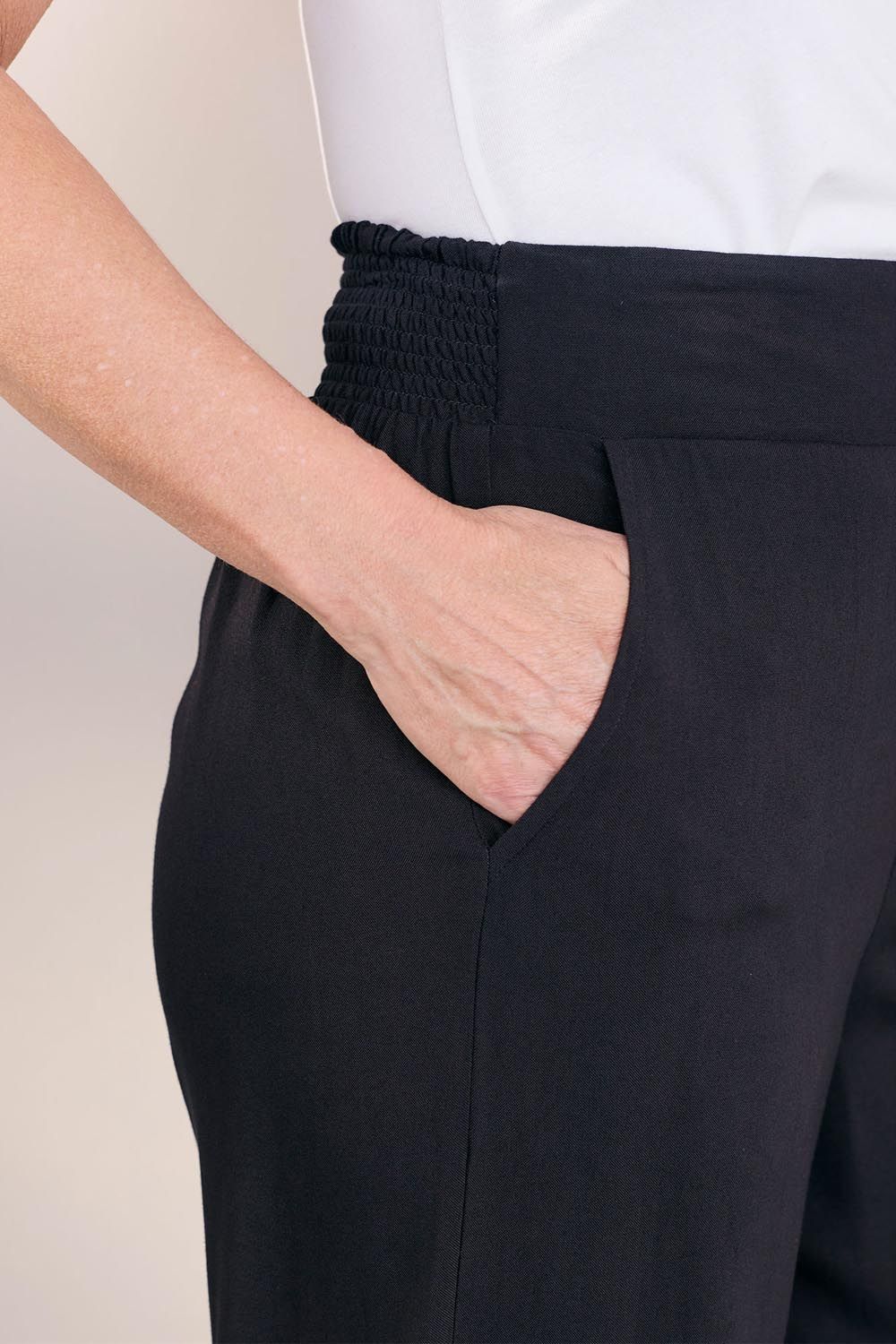 Cotton Traders Women's Wide Leg Pull On Trousers 27" 68. inside leg in Black