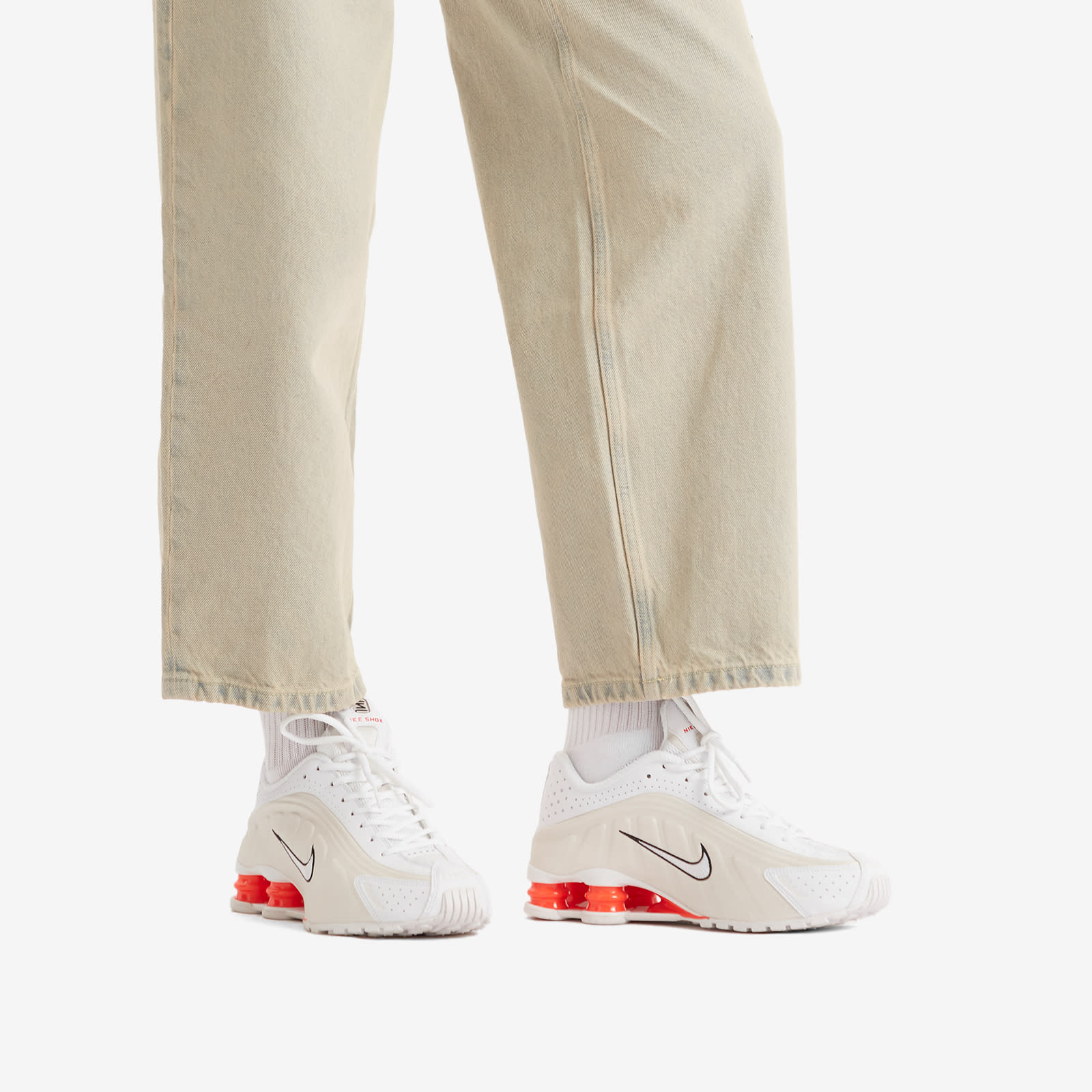 Nike Women's Shox R4 W Sneaker in White/Phantom/Red
