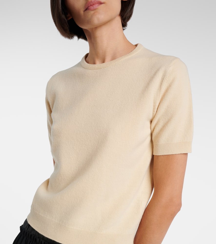 Four Stiches virgin wool top