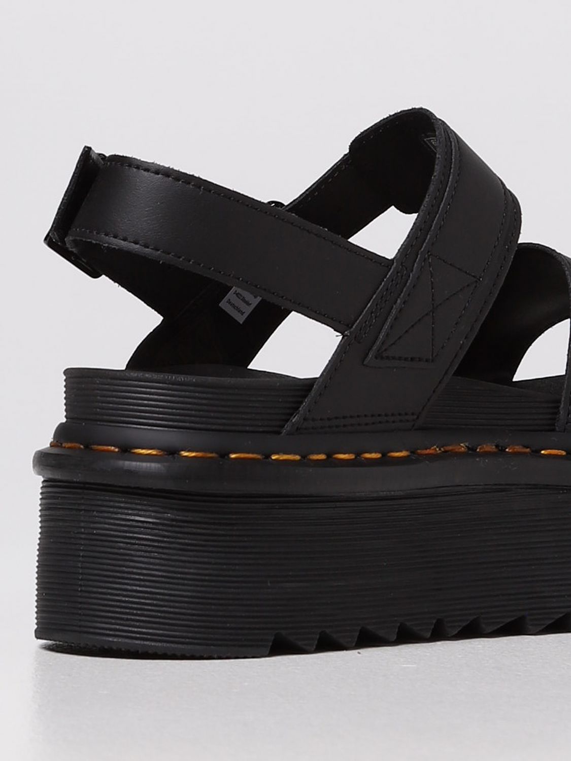 Voss Quad sandal in rubberized leather