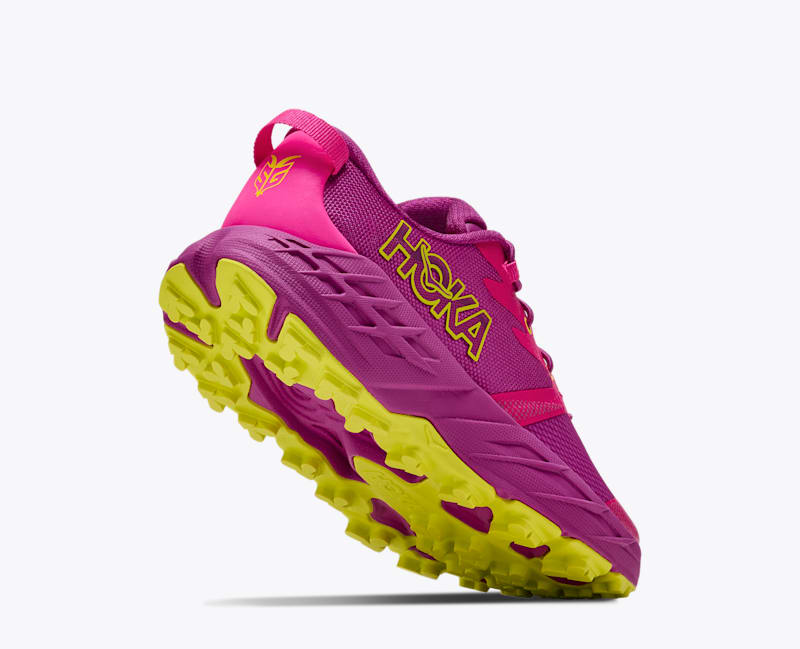 HOKA Speedgoat 7 Shoes in Fuchsia/Fuchsia