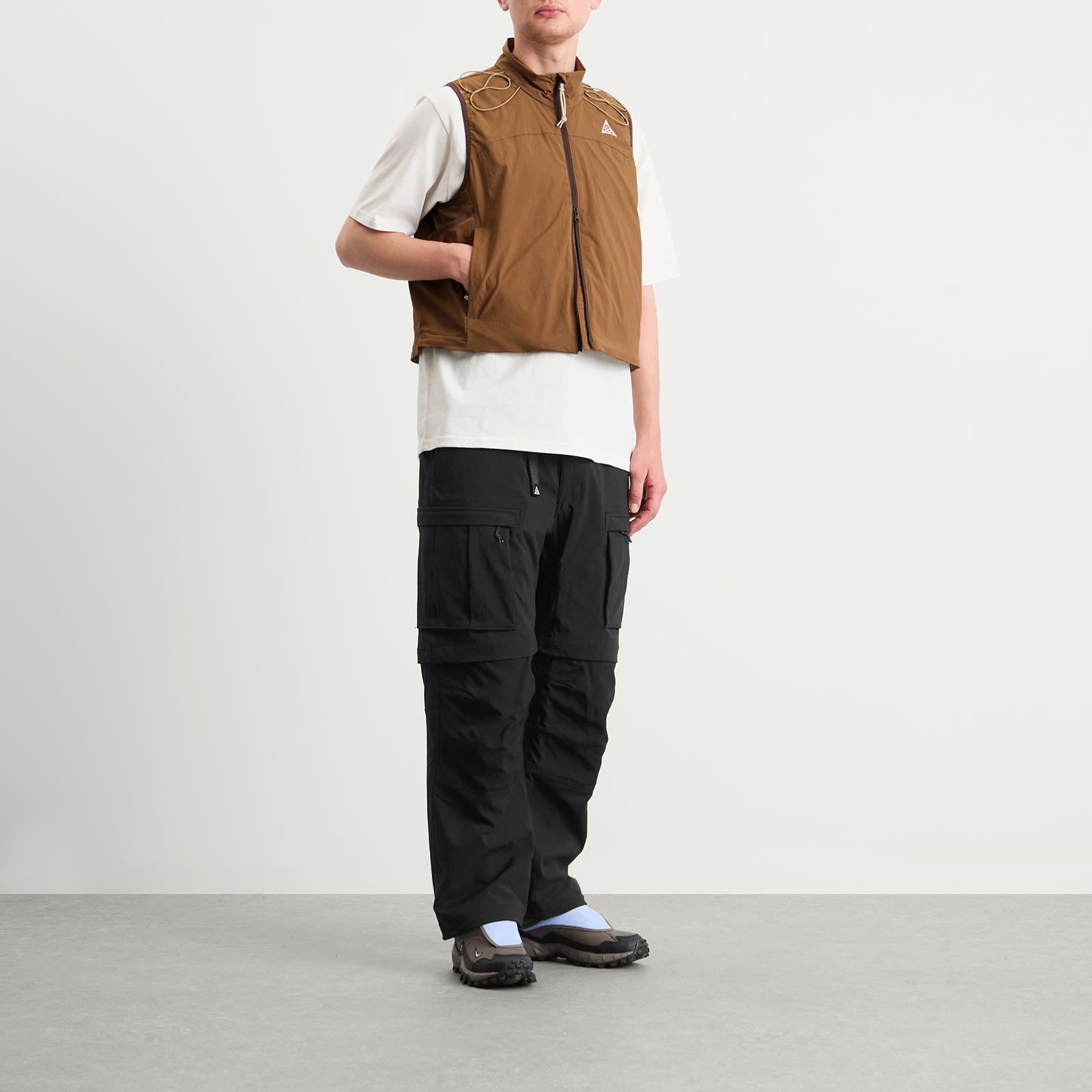 Men's ACG Death Bloom Vest in Mosswood Brown/Baroque Brown/Parachute Beige