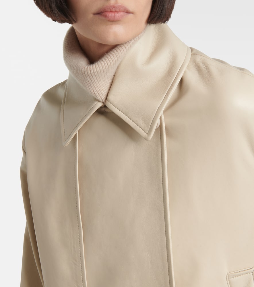 Cropped leather jacket
