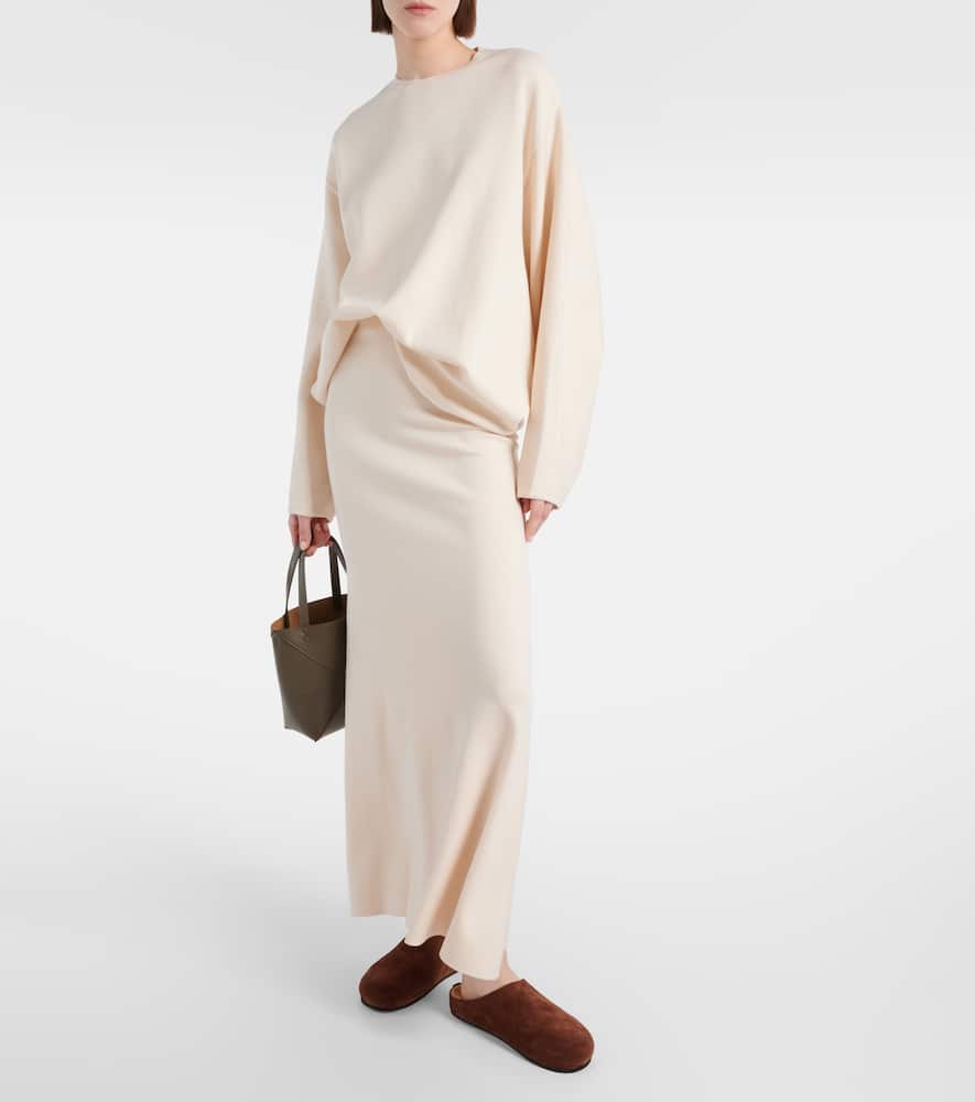 Oversized wool and cotton sweater
