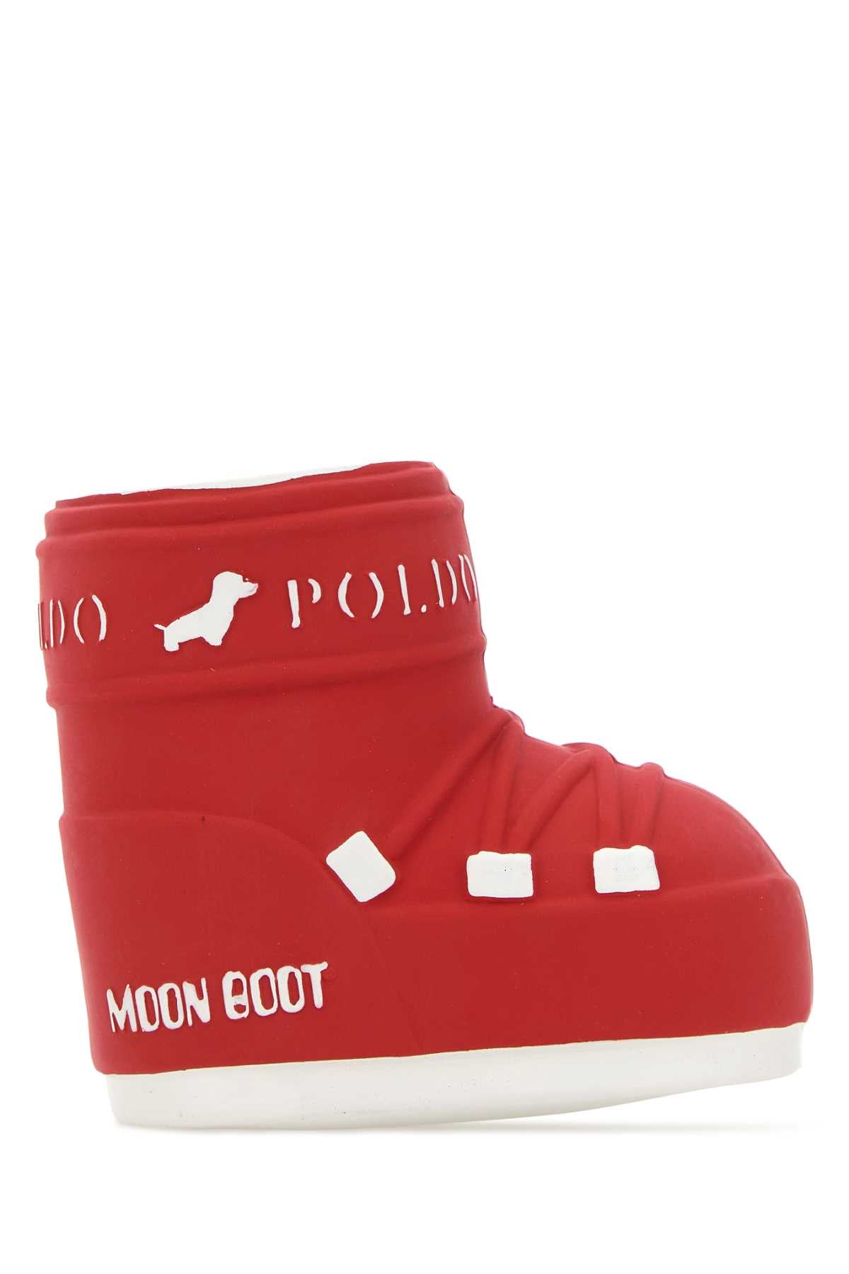 Red Rubber X Moonboot Dogs Toy Exterior: Extra-accessori