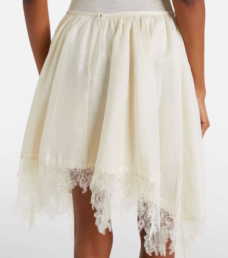Embroidered lace-trimmed miniskirt