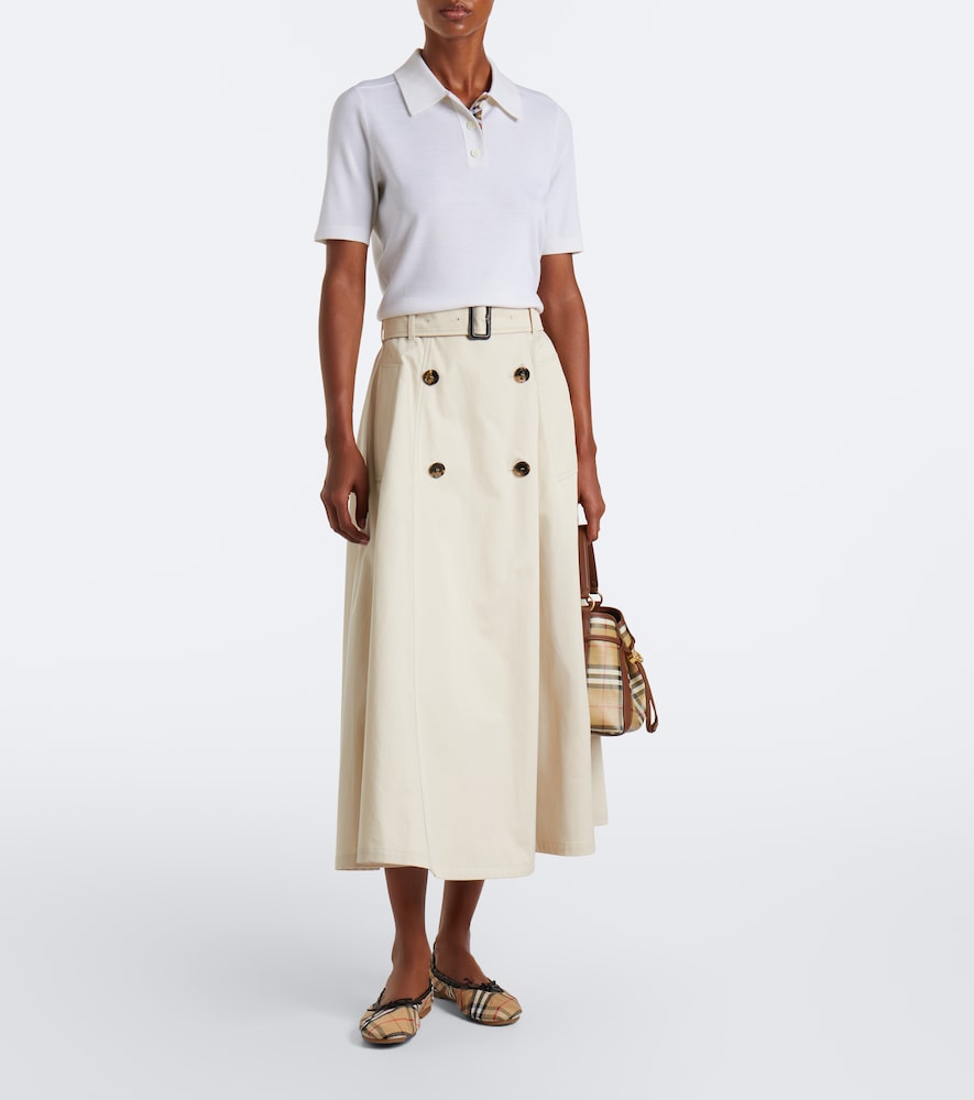 Check Small bucket bag