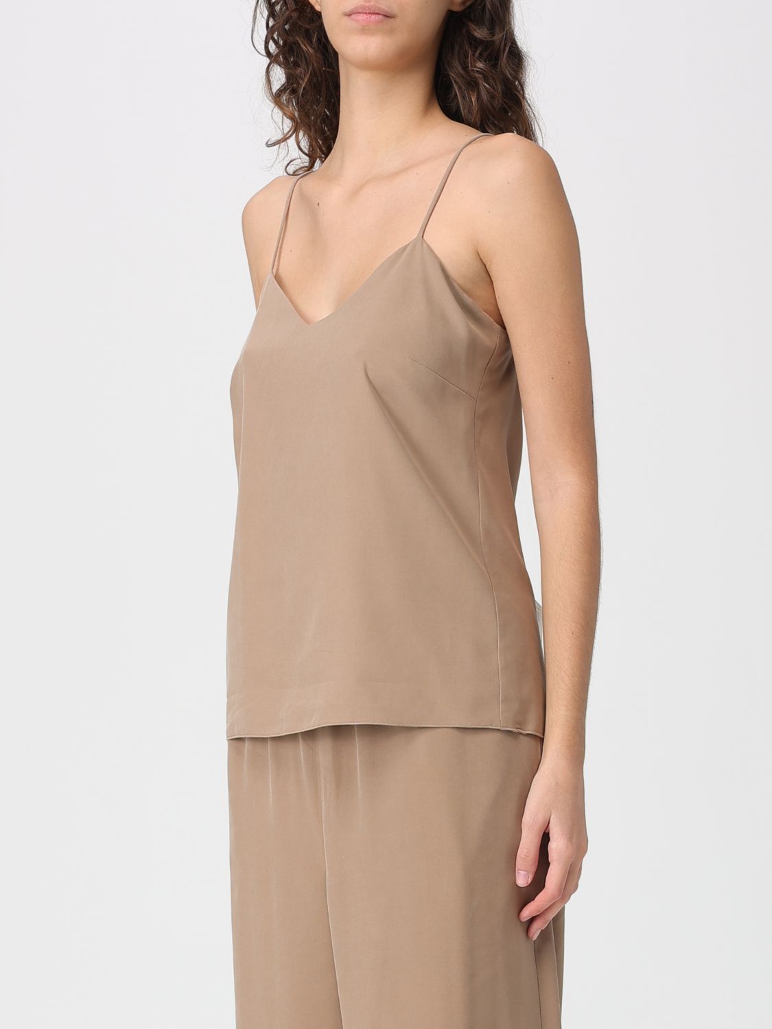 Top Woman color Brown