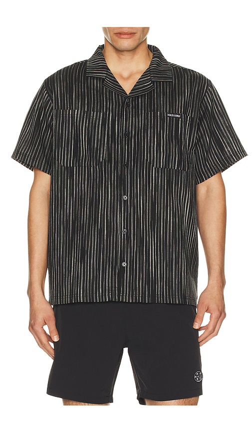 Maui and Sons Ashline Short Sleeve Shirt in Black. XL/1X also in S