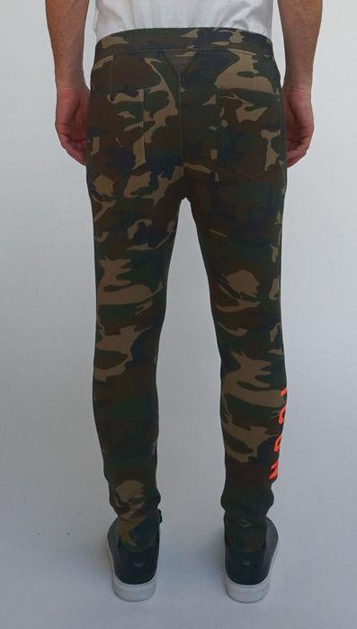Camouflage print ICON joggers