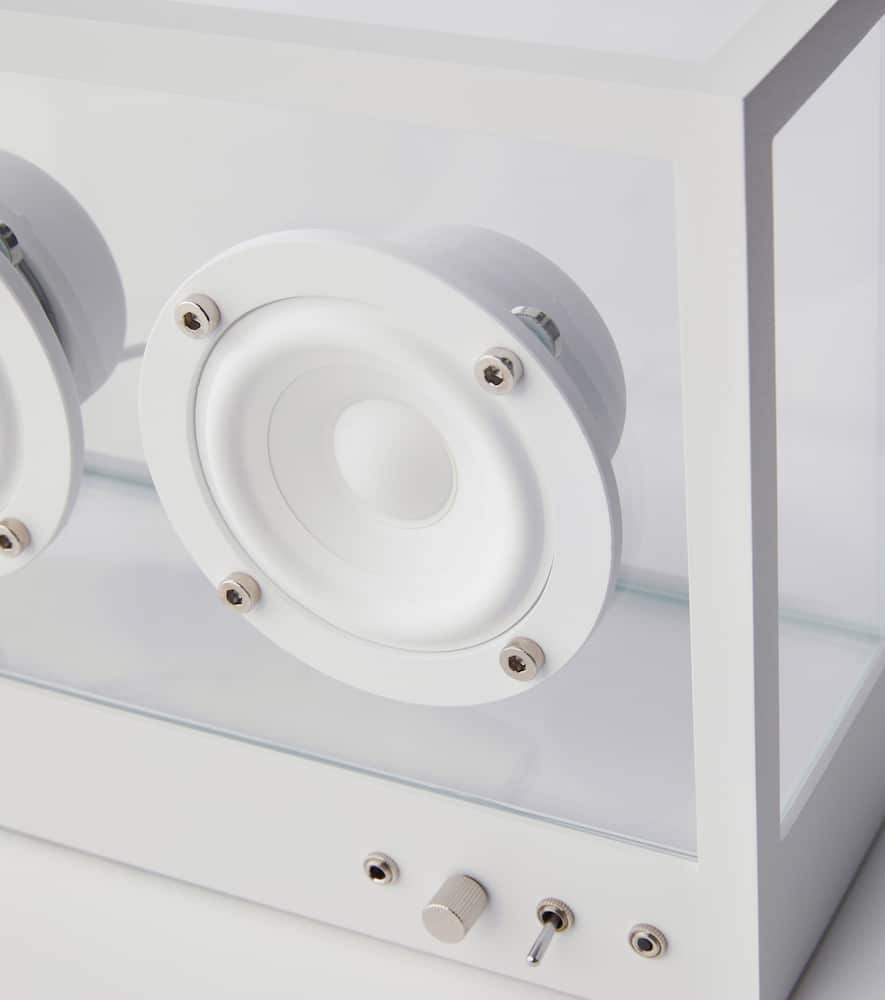Small speaker