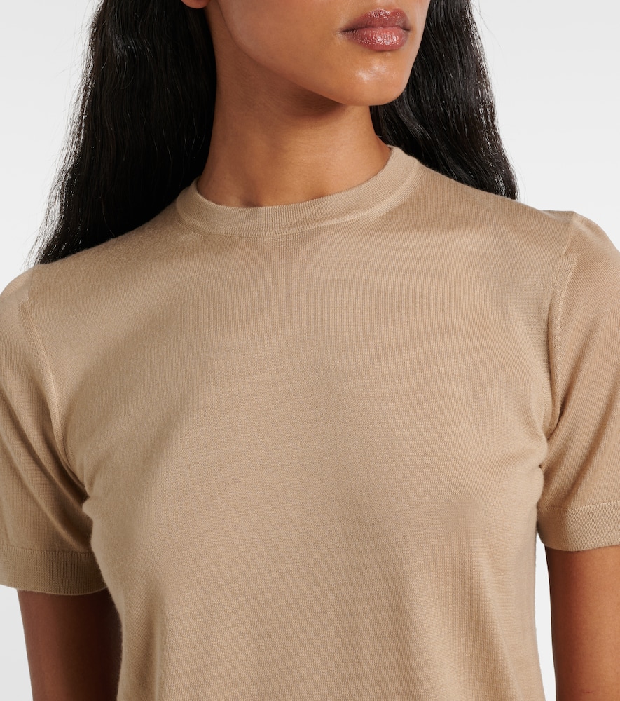 Cashmere sweater